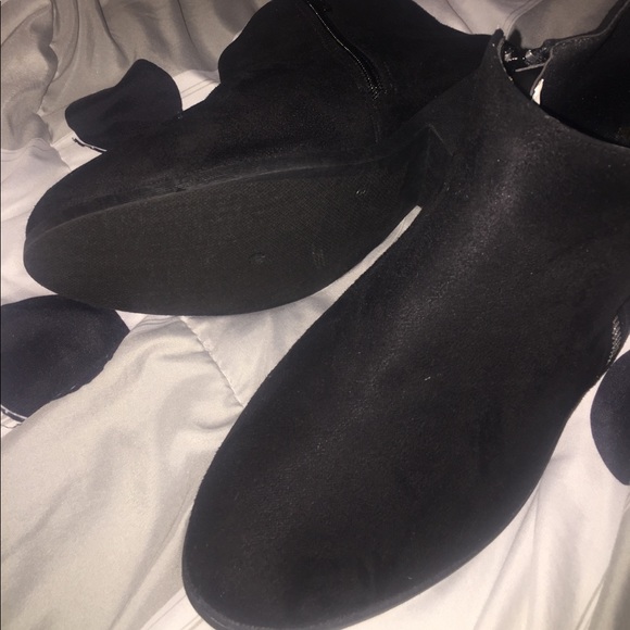 Ankle Boots - Picture 2 of 3